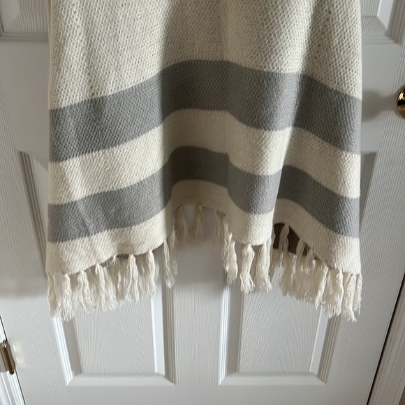 Lumiere Off White Sleeveless Sweater Cardigan Vest With Fringe Tassels Size S - Picture 8 of 9